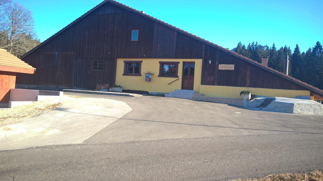 Villa La Dernier  à La Côte-aux-Fées Extérieur photo